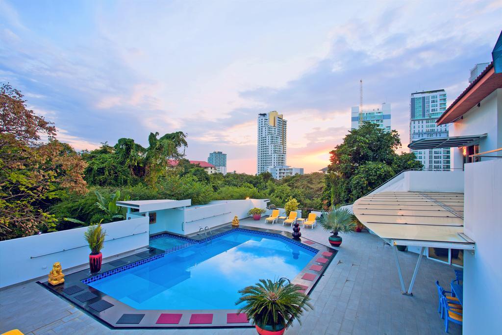 Villa Sharrow Bay Pattaya Esterno foto