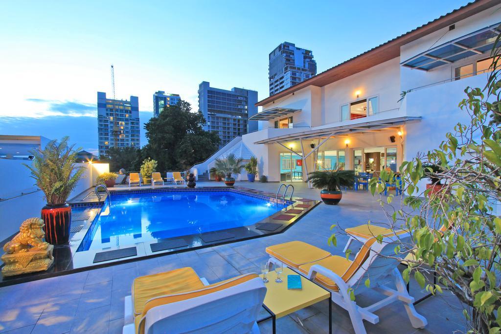Villa Sharrow Bay Pattaya Esterno foto