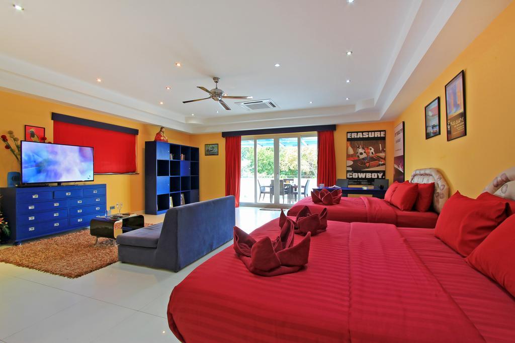 Villa Sharrow Bay Pattaya Esterno foto